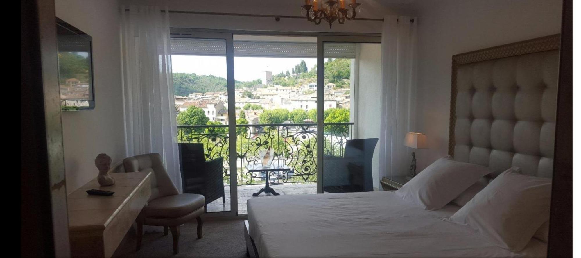Hotel Les Deux Lions Riez Eksteriør bilde