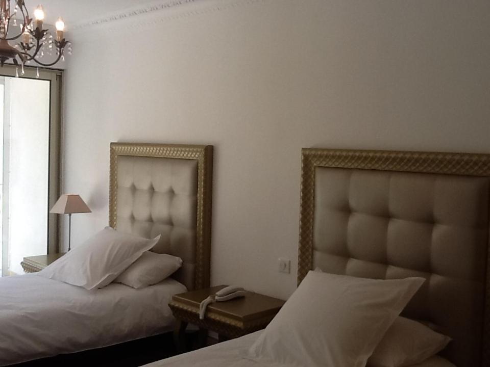 Hotel Les Deux Lions Riez Eksteriør bilde